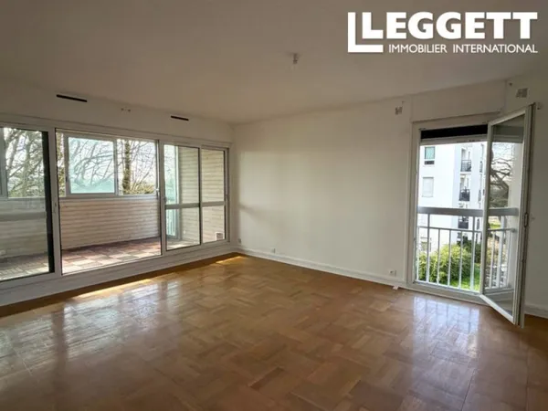 Vélizy-Vilacoublay 78140, quartier Mairie, 3P de 72m² avec cave & parking au 2ème étage desservi par