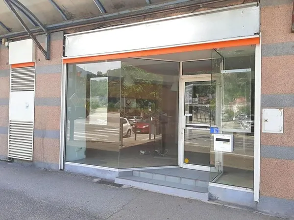 Local commercial de 92 m² plein centre