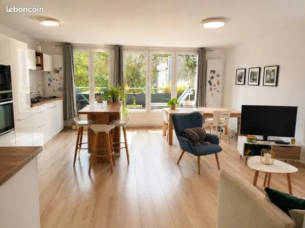 T4 84m² lumineux + terrasse 15m² - 3 chambres - proche Lac du Héron