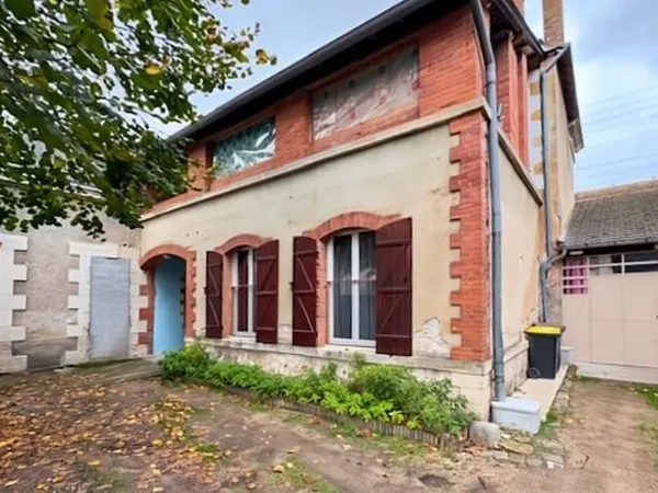 Maison 2 pièces 270 m²