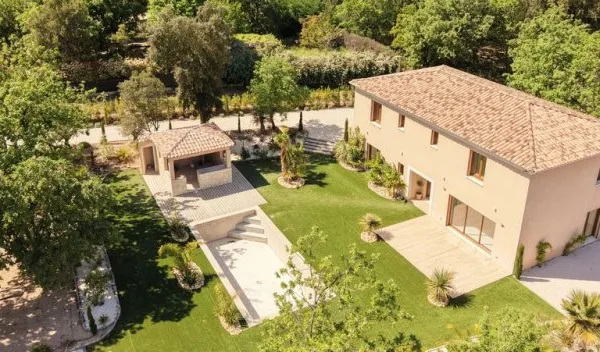 Villa 7 pièces 190 m²