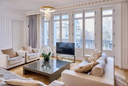 Appartement 6 pièces 250 m²