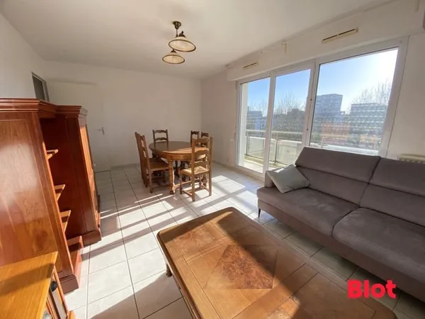 A LOUER / RENNES BEAUREGARD - T3 BIS MEUBLÉ 72.93m² - 1135€ CC - BALCON & GARAGE