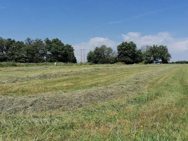 Terrain à bâtir de 643 m² à CASSAGNES-BEGONHES