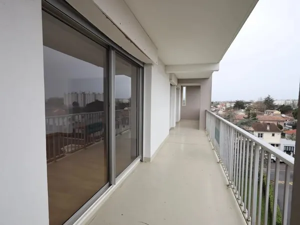 Appartement T5 de 113 m2 à Bordeaux Cauderan
