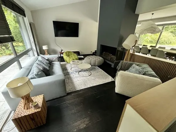 Maison 6 pièces 250 m²