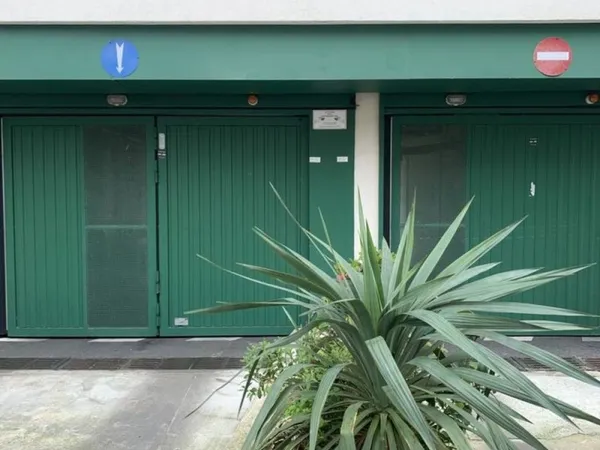 parking Paris20e