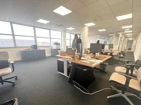 Bureaux 292 m²