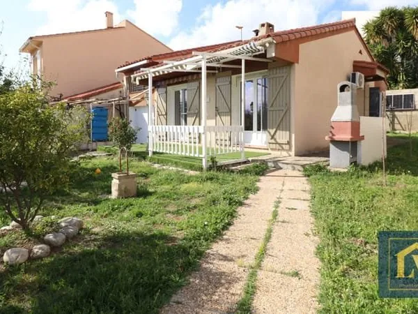 Villa plain pied en 3 faces, 3 pièces avec garage