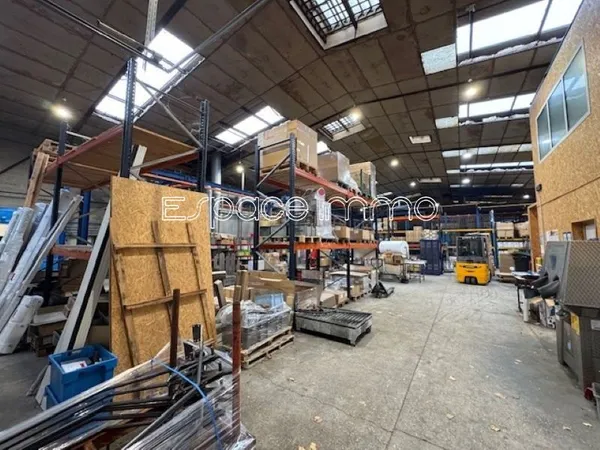 LOCAL COMMERCIAL VENDU LOUE - IDEAL INVESTISSEUR - MALAUNAY - 828 m² - PARKING