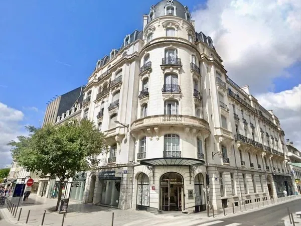 Local commercial 627 m²