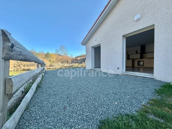 MAISON DE PLAIN-PIED DE 90 M2, TERRAIN 1000 M2, 3 CHAMBRES, GARAGE, CONSTRUCTION 2024, CLIM RÉVERSIB