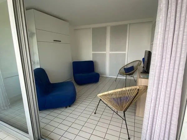 Appartement meublé plus parking privé