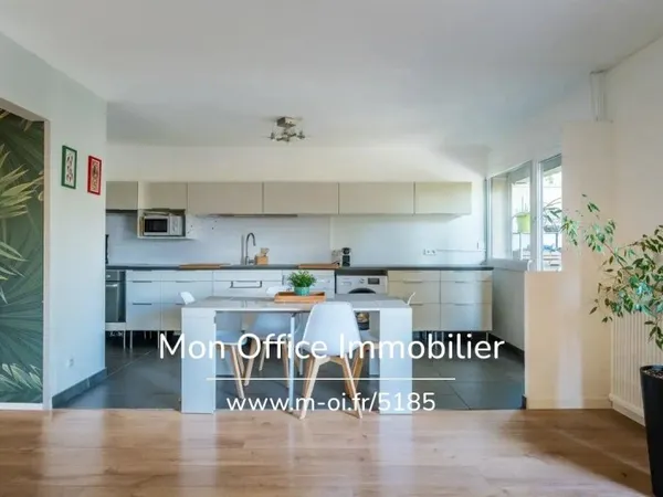 Référence : 5185-MAC - Appartement 4 pièces avec balcon à Aix-En-Provence