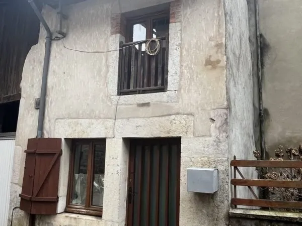 Maison de village en pierre