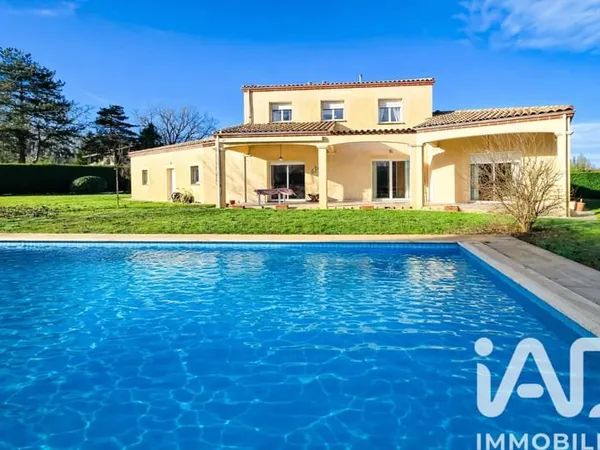 Vente Maison traditionnelle 8 pièces
