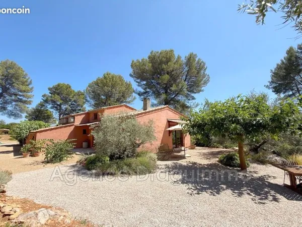 Villa 5 pièces 155 m²