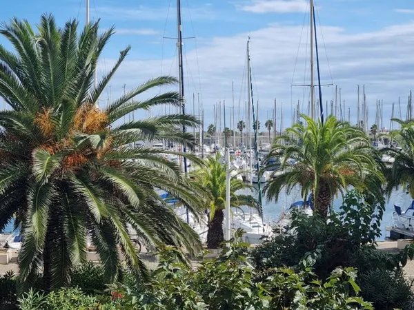 A VENDRE - GRUISSAN - SECTEUR CALME - PROCHE VILLAGE ET CAPI