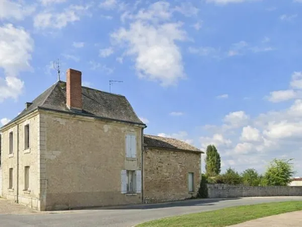 MAISON DE VILLAGE