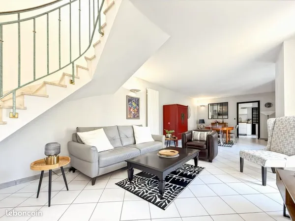 Maison 6 pièces 150 m²