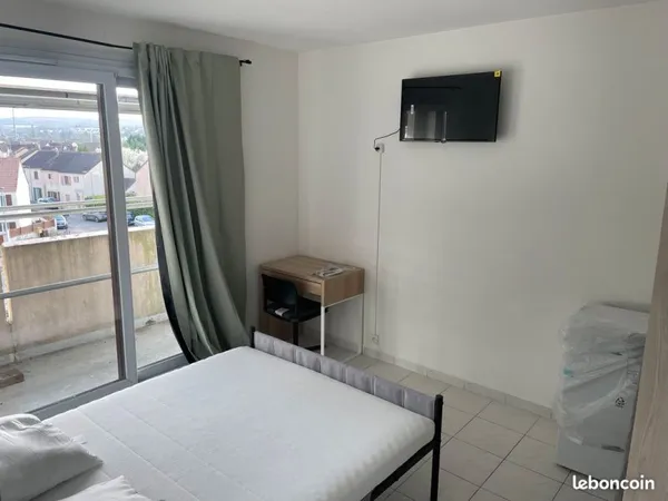 Chambre meublée tout confort à louer - 510 CC