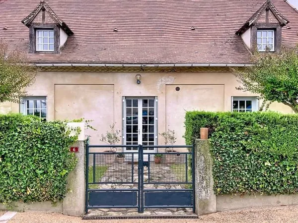 Maison 5 pièces 244 m²