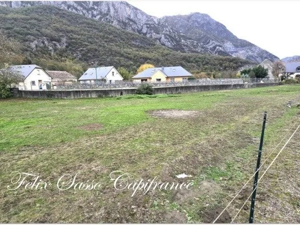 Terrain à vendre AGOS VIDALOS (65) de 900m2 Secteur recherché , proche Argeles-Gazost et Lourdes