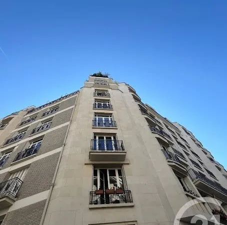 Chambre 1 pièce 9 m²