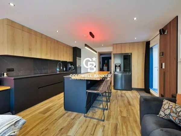Maison 9 pièces 265 m²