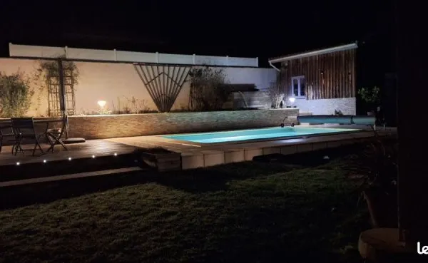 Maison, jardin, piscine, à la campagne