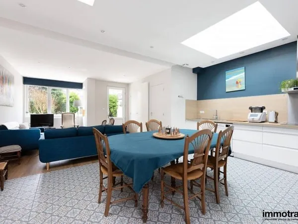 Maison 7 pièces 190 m²