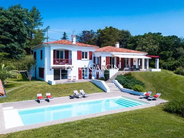 A louer - Villa - Urrugne - Vue sur les montagnes