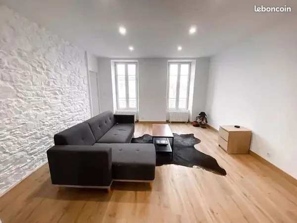 Sympa T2 à Talence avec cuisine équipée et garage