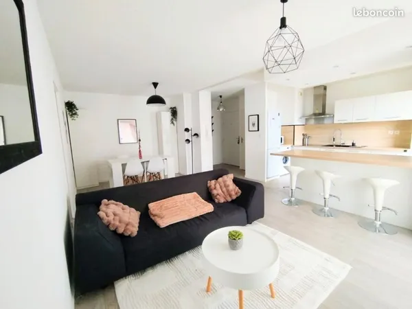 T3 lumineux avec BALCON + GARAGE fermé - Quartier Pasteur / Zénith - 63 m²