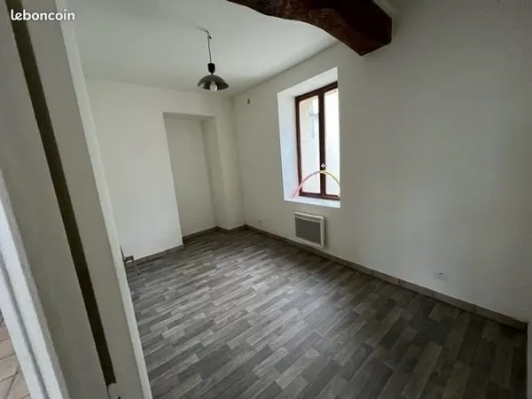 Location appartement T2 1er étage