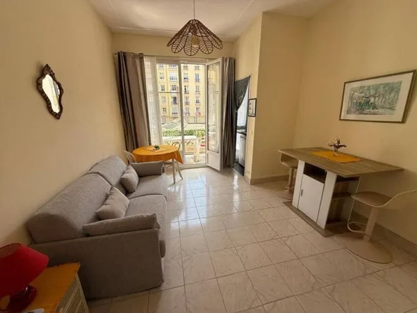 Studio 1 pièce 24 m²