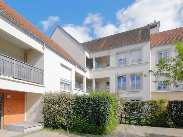 T3 56 m2 dernier étage avec loggia et parking Résidence ré