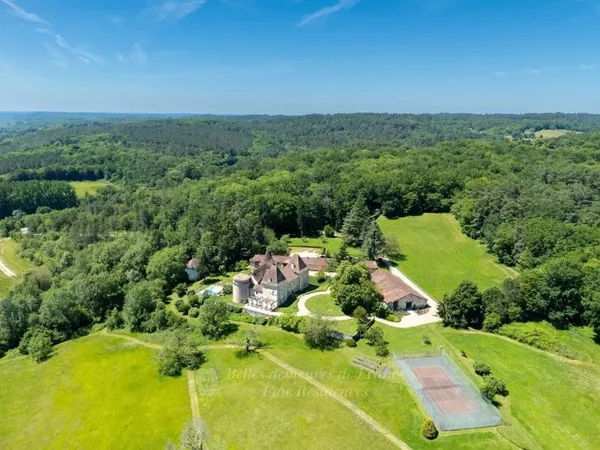 Dordogne - Magnifique château du XVe et XVIIe siècle