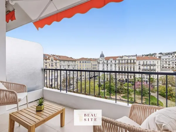 Nice - Place Mozart : Appartement 2 pièces