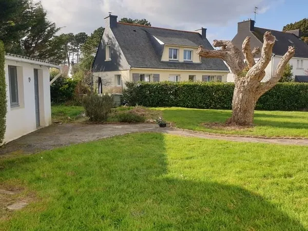 Terrain 281 m²