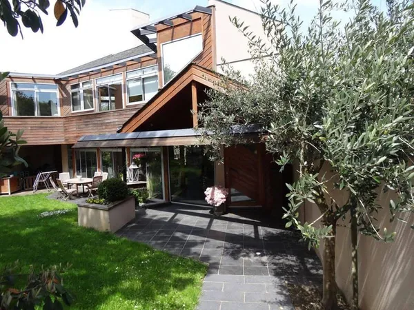 Maison 7 pièces 180 m²