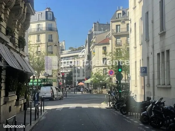 Service immobilier 26 m²