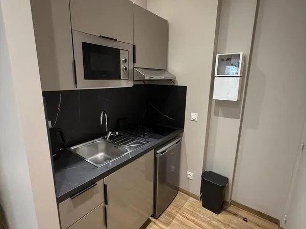 Studio meublé 16 m² - Tout équipé - Créteil Échat (face à la faculté de médecine)