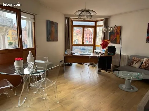 Bureau à sous-louer - Emplacement idéal en plein coeur de Voiron