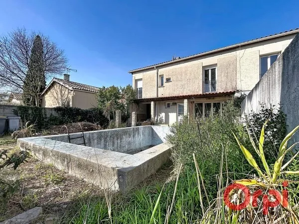 MAISON A CASTRIES