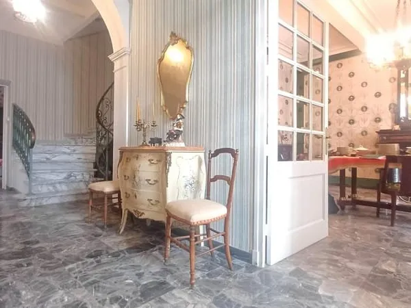 À Argeliers, maison de village à vendre avec Fethi Chenine