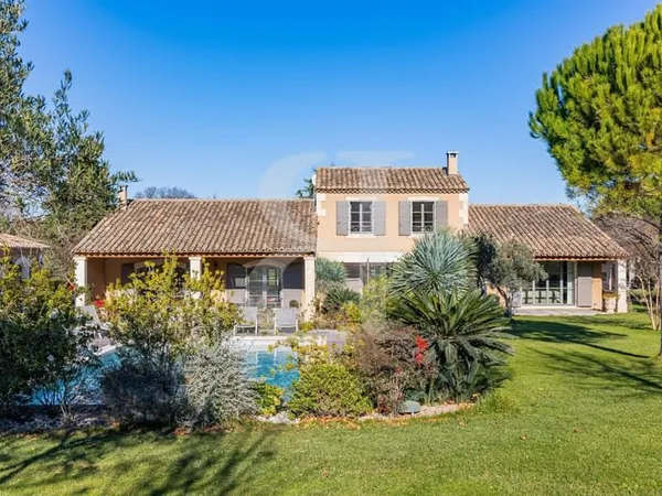 Superbe Propriété à pied du centre-ville de Saint Rémy de Pr