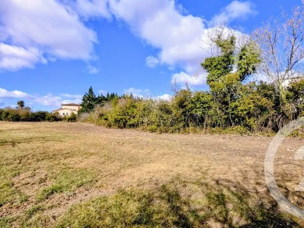 Terrain 1610 m²