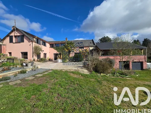 Maison 7 pièces 214 m²