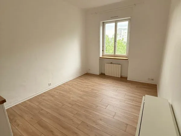 T2 30m2 rénové quartier république